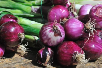 cara makan bawang dayak