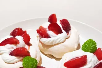 Strawberry Pavlova