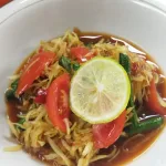 SomTam (Salad Pepaya Muda khas Thailand)