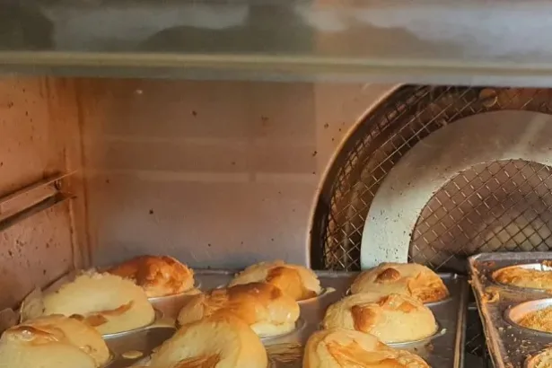 Pao de Queijo. Roti brazil gluten free