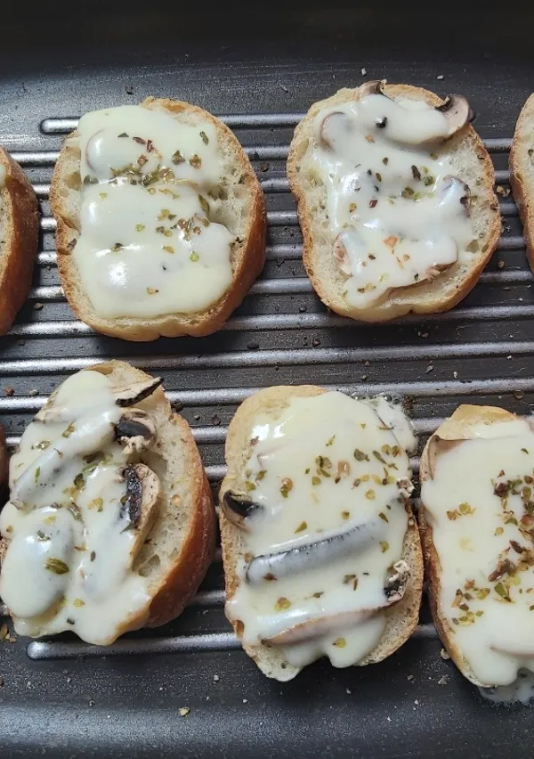 Zapiekanka - Roti Bakar Polandia