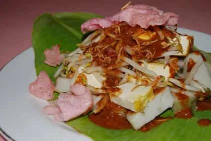 ketupat tahu bandung