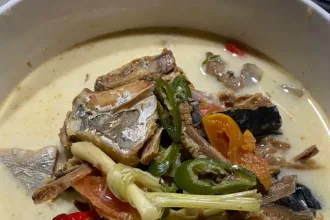 Hampap khas KalSel (Ikan Asin Masak Santan)
