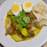 Lontong Kari Khas Bandung