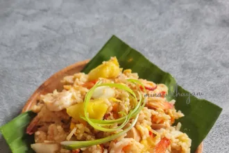 Khao Pad (Nasi Goreng Nanas Khas Thailand)