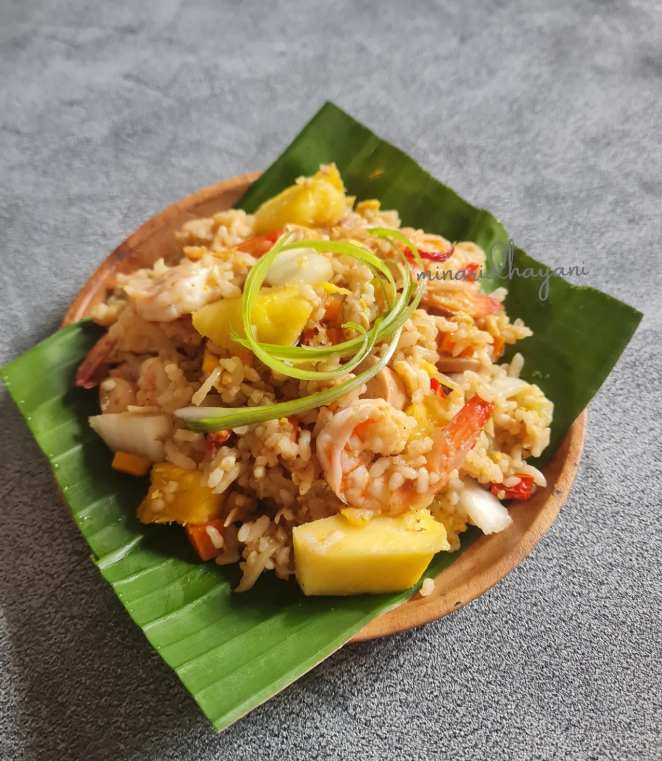 Khao Pad (Nasi Goreng Nanas Khas Thailand)