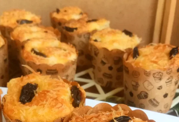 Bolu Hongkong Keju Kismis