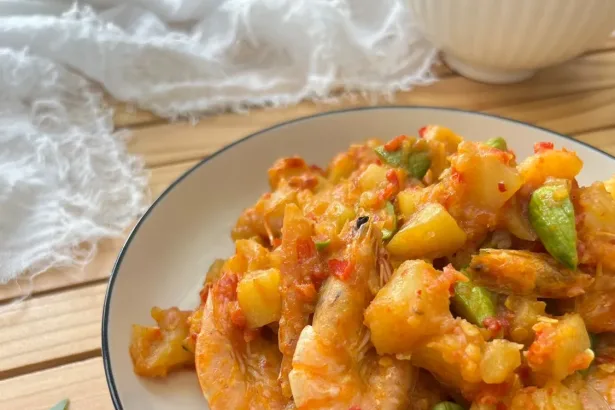 Sambel Balado Udang kentang pete (ala masakan padang)