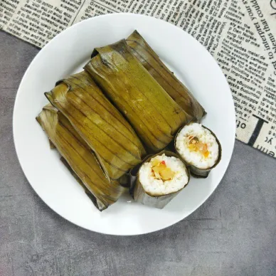 lontong isi
